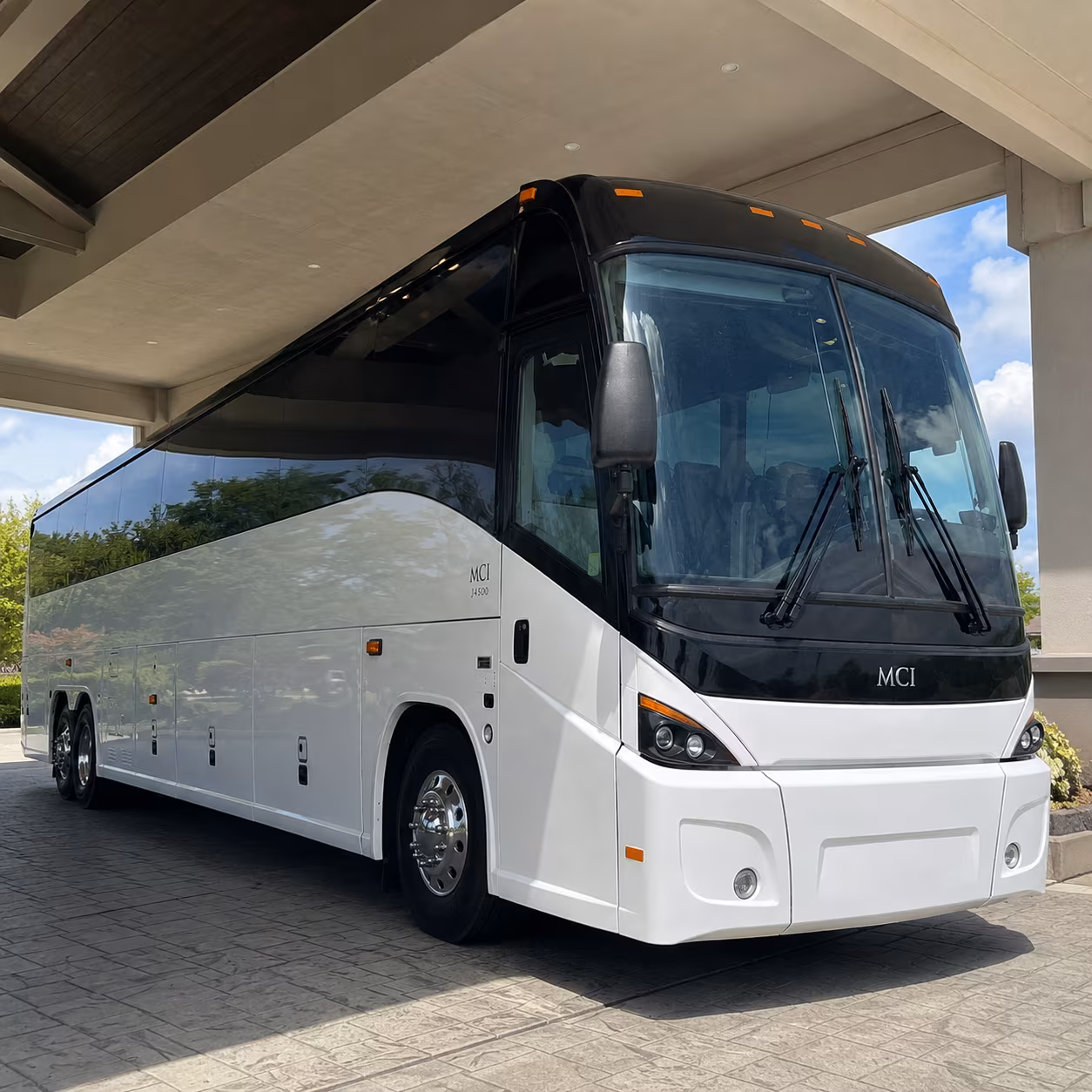airport shuttle buses for royal oak s corporate corridors and business travelers