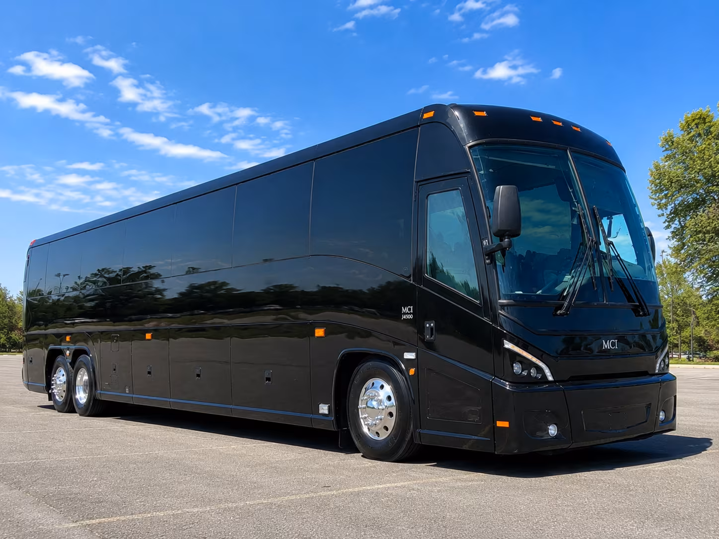 royal oak hotel shuttles keep every guest together on your wedding day